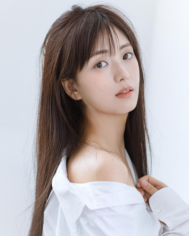 Chị gái Jisoo bị chỉ trích khi mon men tìm cách vào showbiz