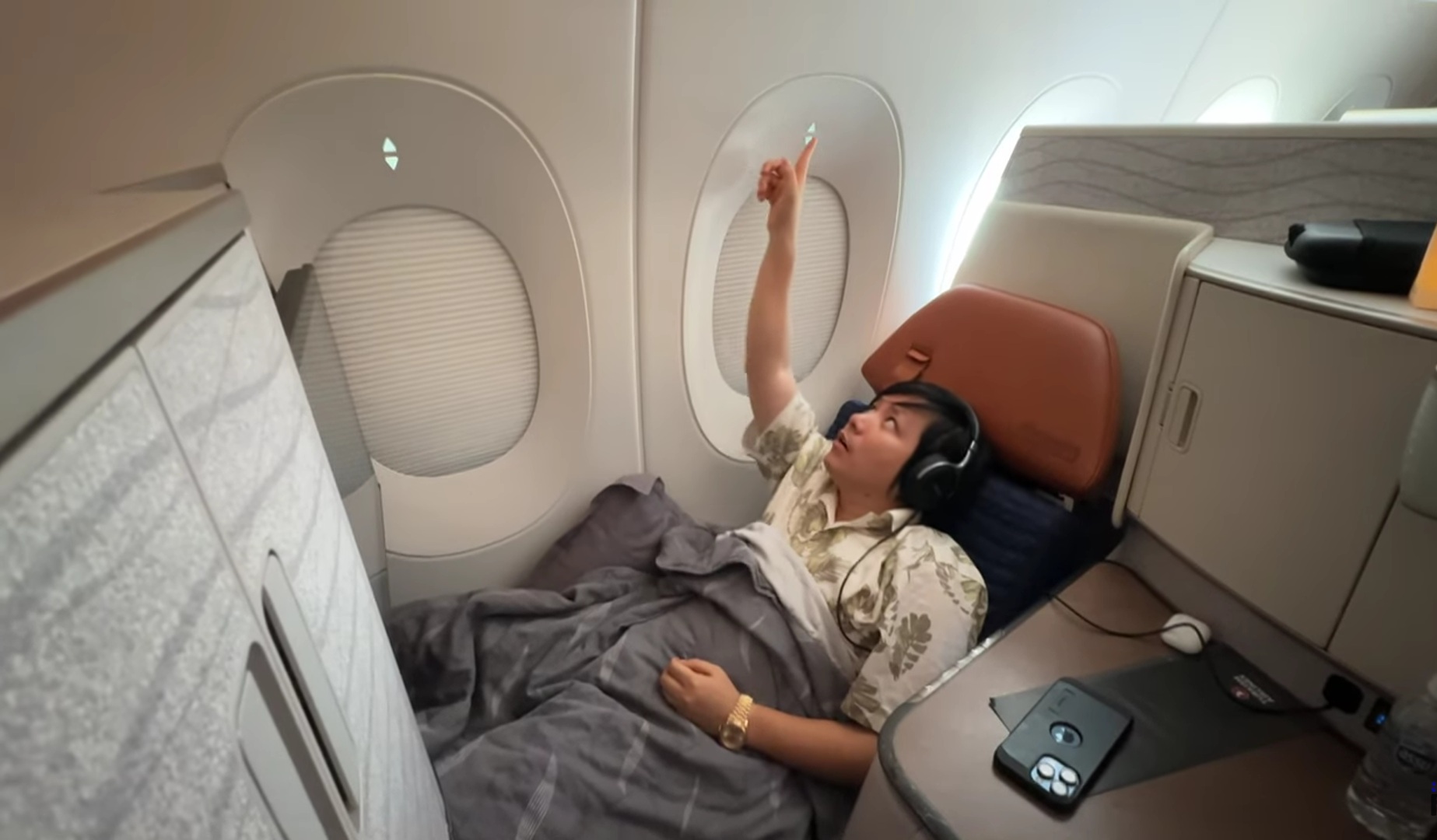 Khoa Pug phẫu thuật kéo chân lần thứ hai 
