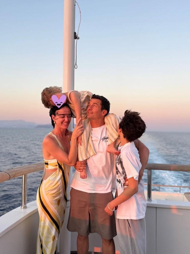 Orlando Bloom bị chê "hèn hạ" khi trả đũa Katy Perry