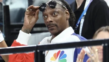 Snoop Dogg 'đứng hình' vì cảnh hôn đồng trong phim 'lightyear' của Disney-ongkinh