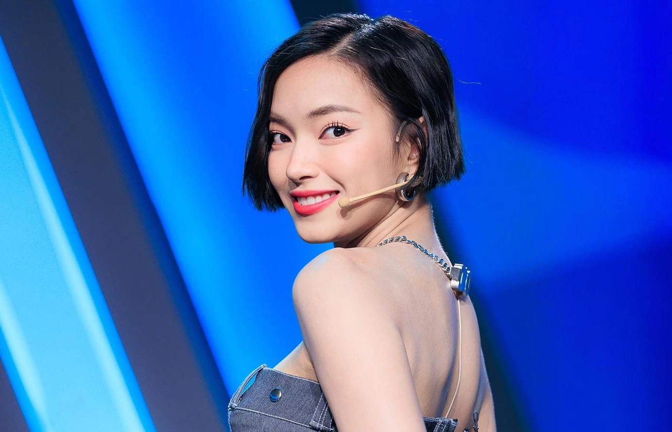 Châu Bùi đối mặt áp lực khi vào sâu tại "Em xinh say hi" - ongkinh
