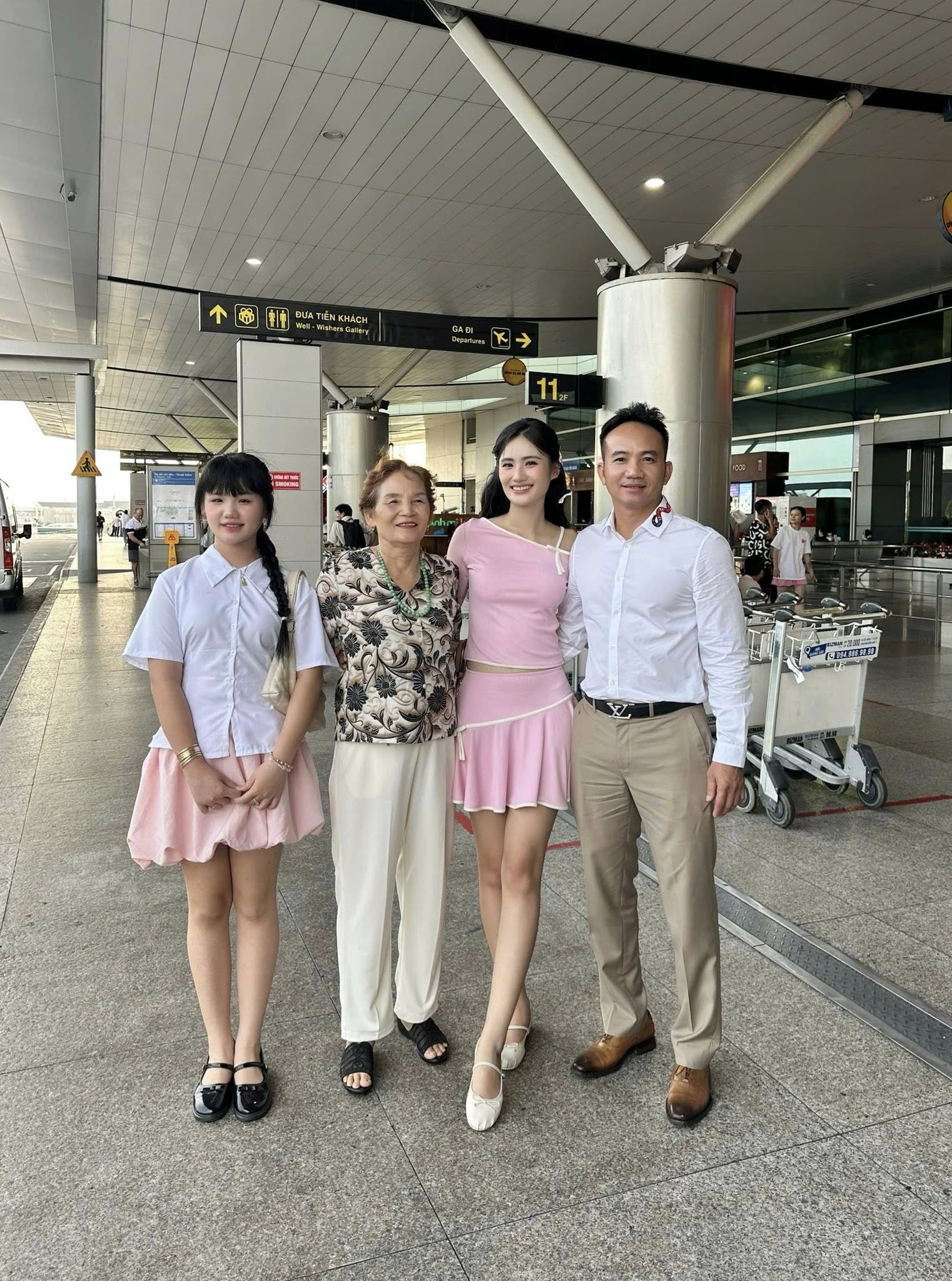 Em gái Hoa hậu Ý Nhi trổ mã xinh đẹp tiếp bước theo sự nghiệp của chị