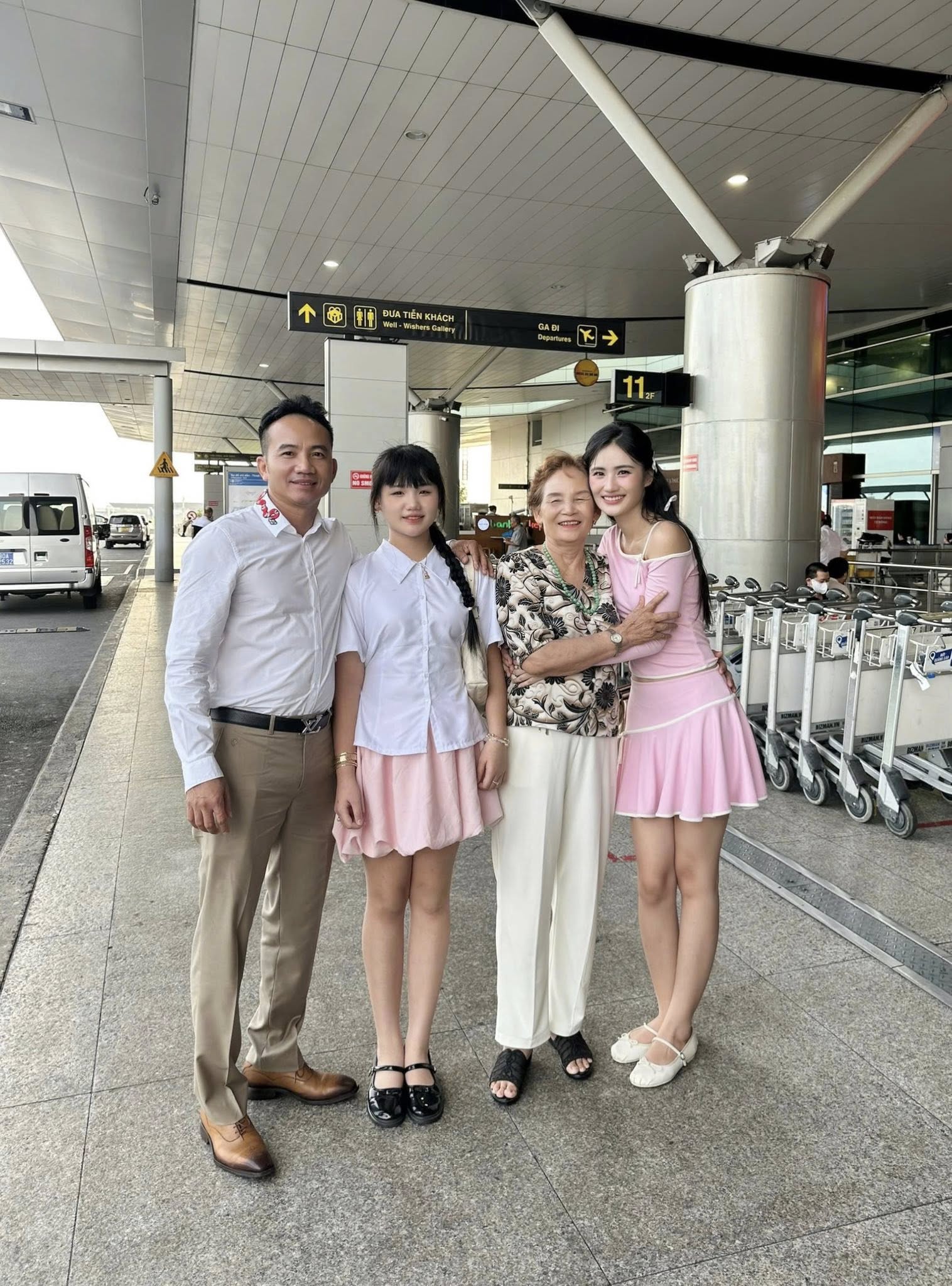 Em gái Hoa hậu Ý Nhi trổ mã xinh đẹp tiếp bước theo sự nghiệp của chị