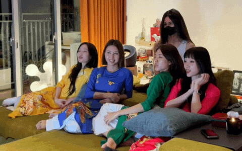 Bích Phương chính thức xác nhận "danh phận" cho Tăng Duy Tân!