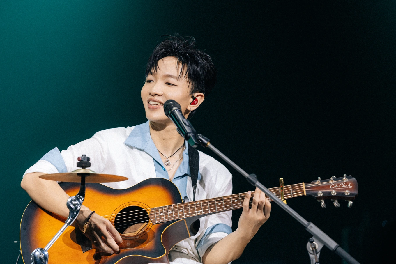 Hoàng Dũng lần đầu kết hợp cùng Đen tại concert