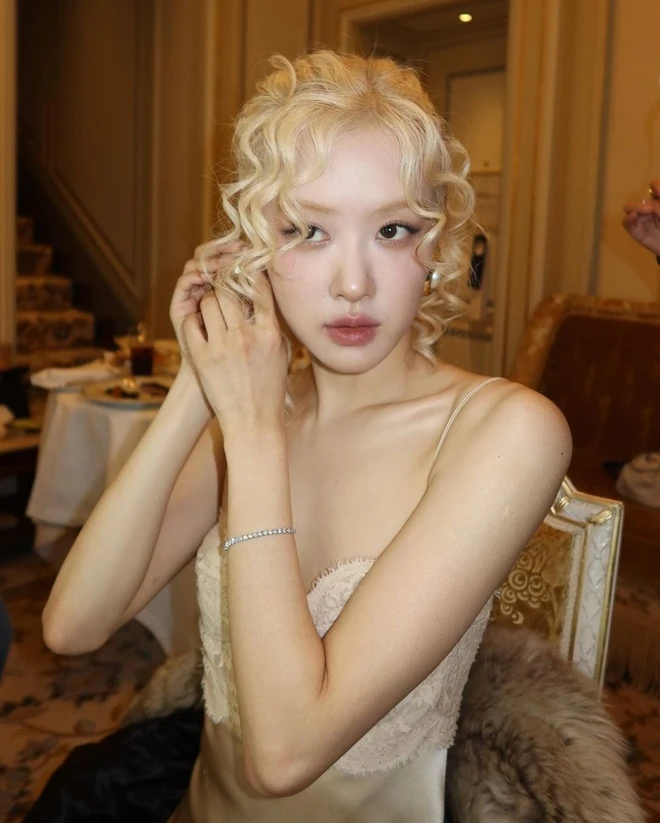 Rosé (BLACKPINK) đã kiếm hơn 200 tỷ từ YouTube khi chưa hết 2026