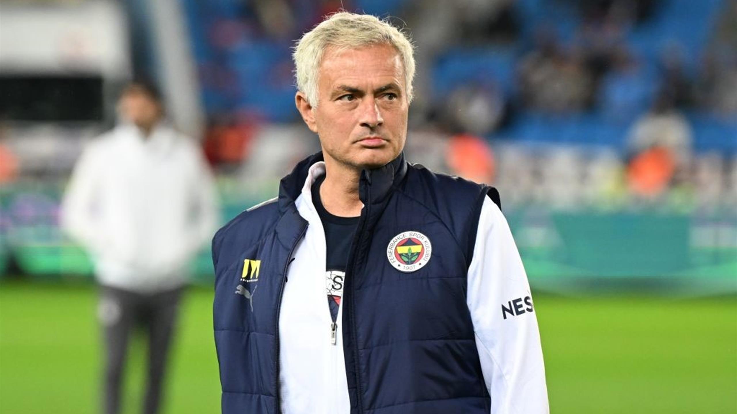 Mourinho bị phản bội-ongkinh
