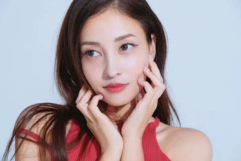 Meisa Kuroki hẹn hò võ sĩ Kota Miura: Mối tình chênh lệch 14 tuổi và những lần xuất hiện tình tứ - Ongkinh