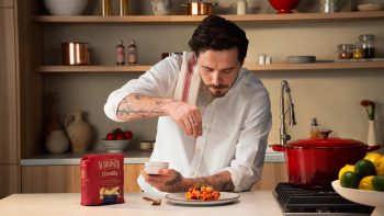 Con trai Beckham lên kế hoạch mở nhà hàng burger tại Mỹ-ongkinh