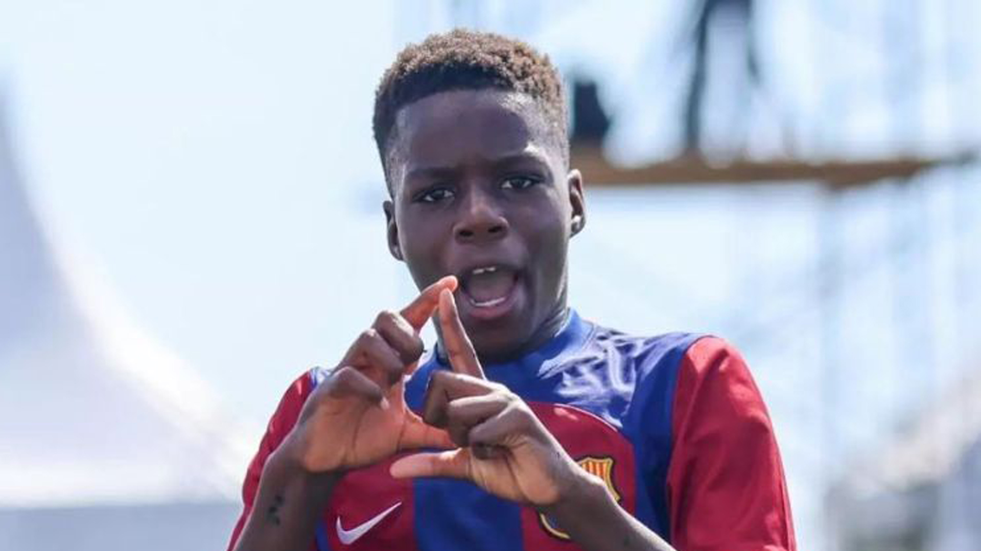 La Masia lại trình làng 'quái vật' 11 tuổi ghi 145 bàn trong 52 trận-ongkinh
