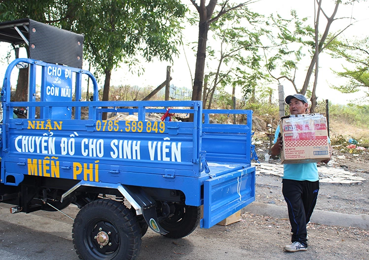 Hiệp sĩ làng đại học 'Minh cô đơn' nhập viện, được ủng hộ gần 500 triệu đồng - Ongkinh