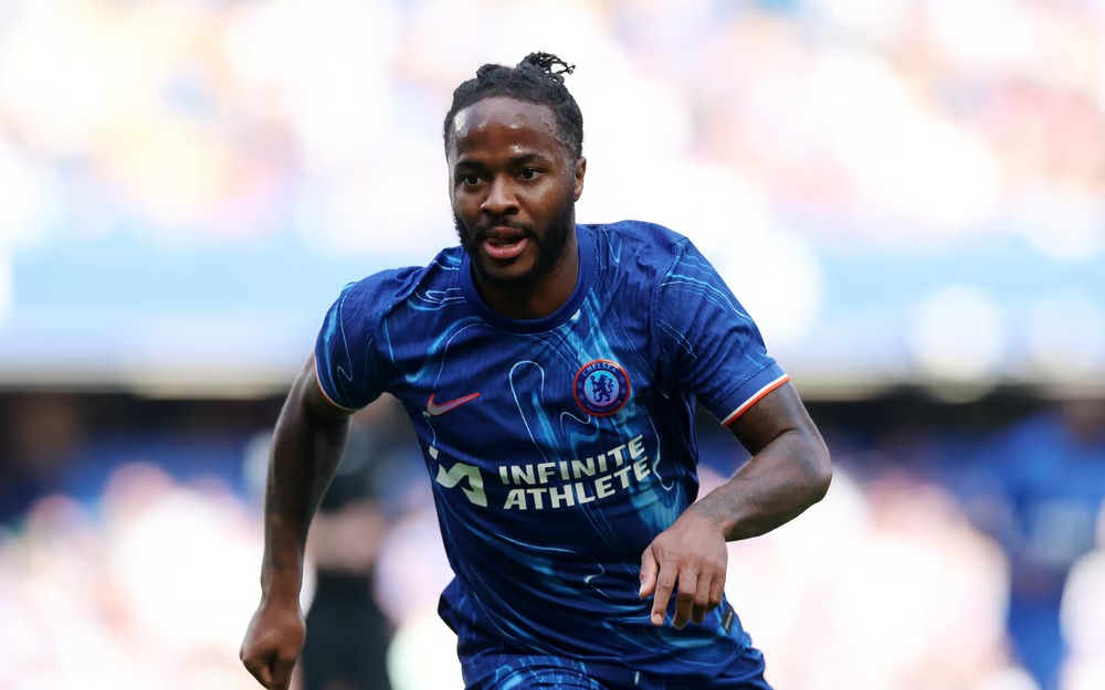 Ban lãnh đạo Chelsea đau đầu vì Sterling -gamelade