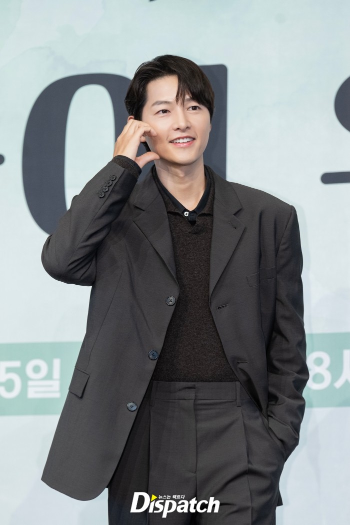 Song Joong Ki tái xuất gây ngỡ ngàng, làm "bố 2 con" mà vẫn trẻ cỡ này