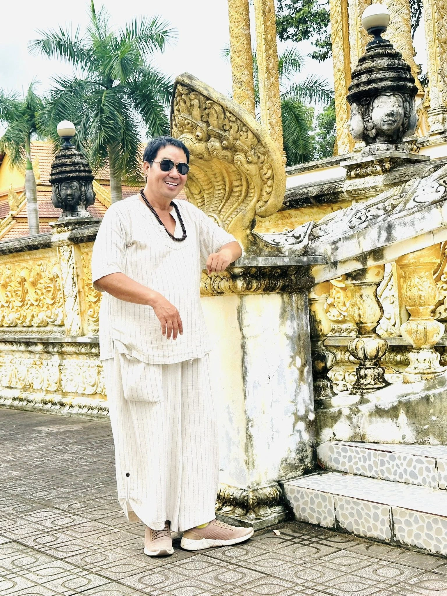 Ngoại hình khác lạ của Hoàng Mập sau khi giảm 52 kg
