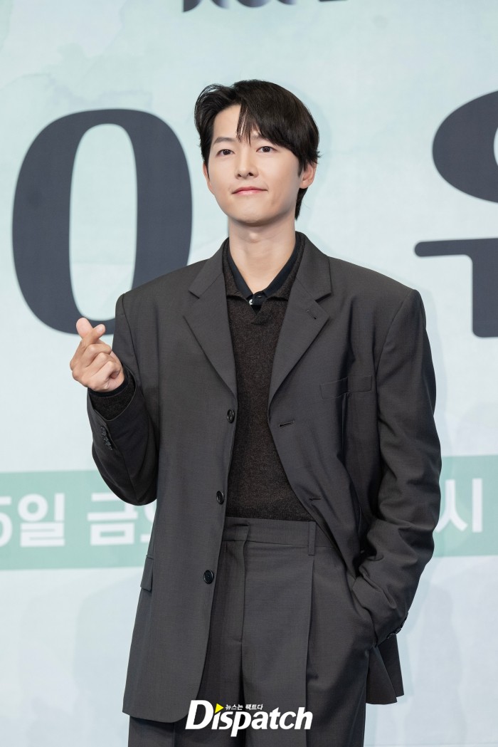 Song Joong Ki tái xuất gây ngỡ ngàng, làm "bố 2 con" mà vẫn trẻ cỡ này