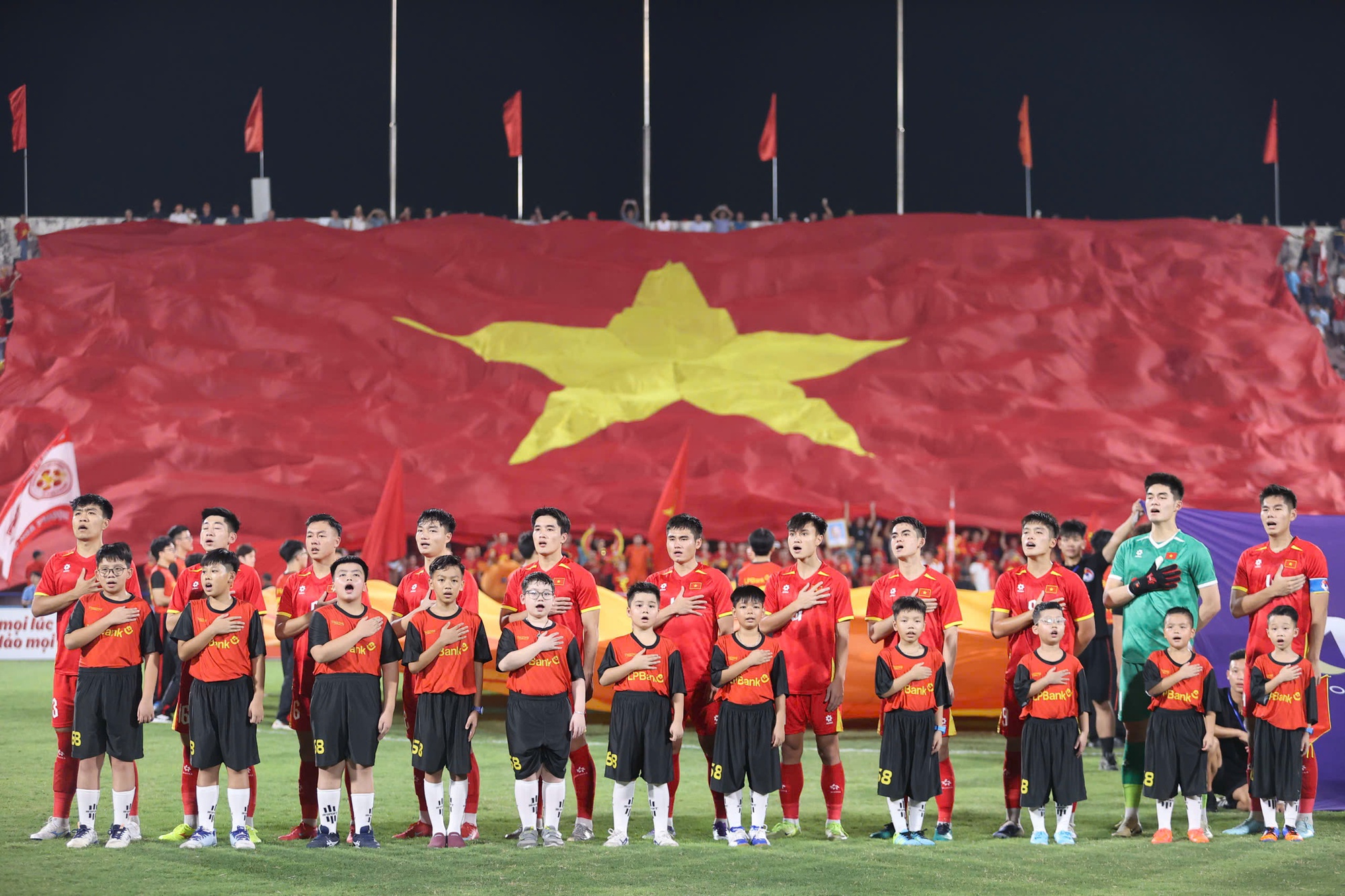 Hotboy Thanh Nhàn ghi bàn duy nhất, U23 Việt Nam hiên ngang vào VCK U23 châu Á