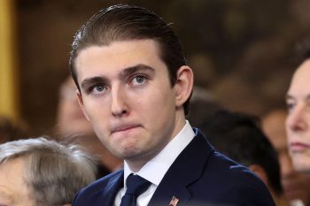 Con trai út Donald Trump giàu hơn cả mẹ và chị gái-o