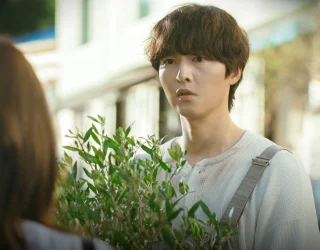 Song Joong Ki trở lại, chọn làm người đàn ông bình dị, dễ tổn thương
