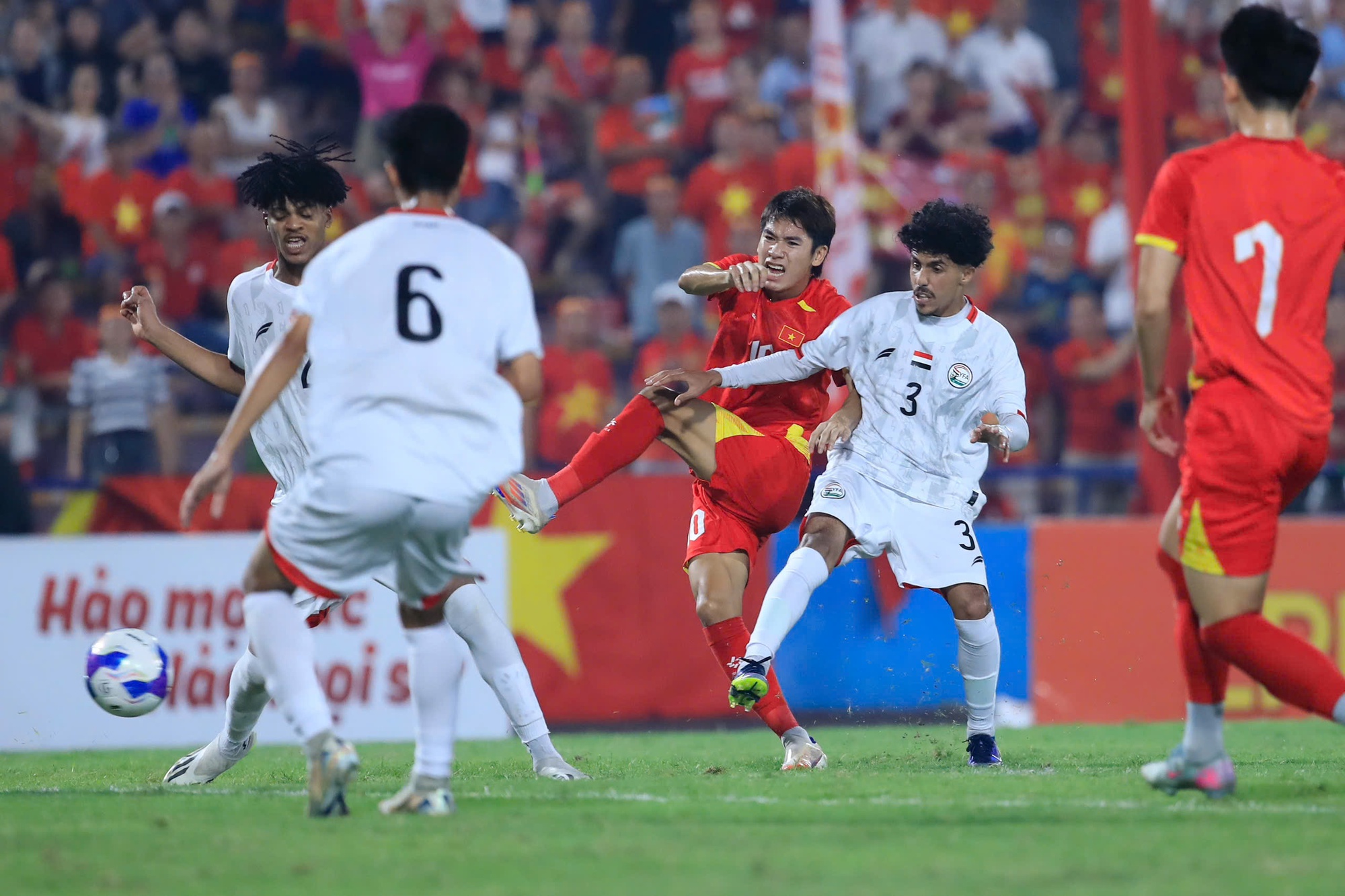 Hotboy Thanh Nhàn ghi bàn duy nhất, U23 Việt Nam hiên ngang vào VCK U23 châu Á