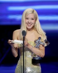Rosé (BLACKPINK) khóc trong giây phút lịch sử