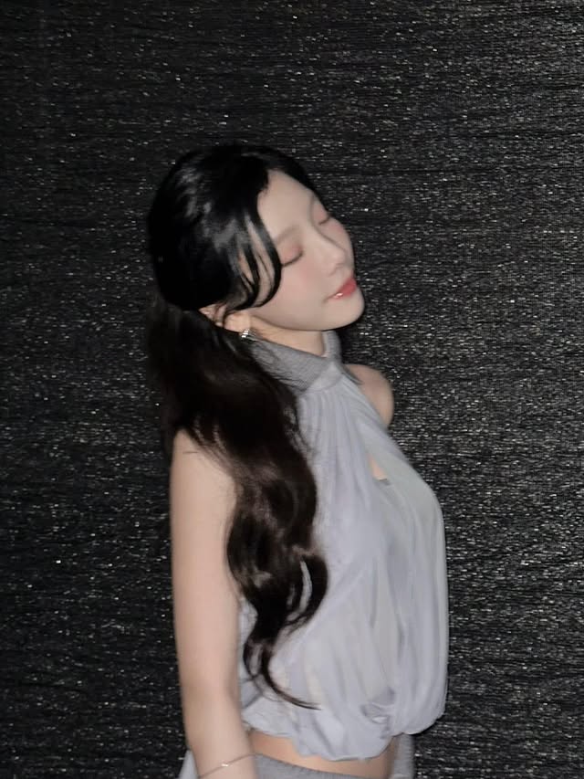 Loạt ảnh Taeyeon (SNSD) ở Việt Nam gây bão MXH Hàn Quốc