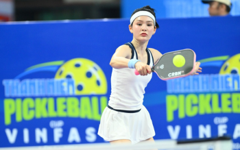 Hiền Hồ khoe cúp pickleball nhưng đọc danh hiệu thì té ngửa