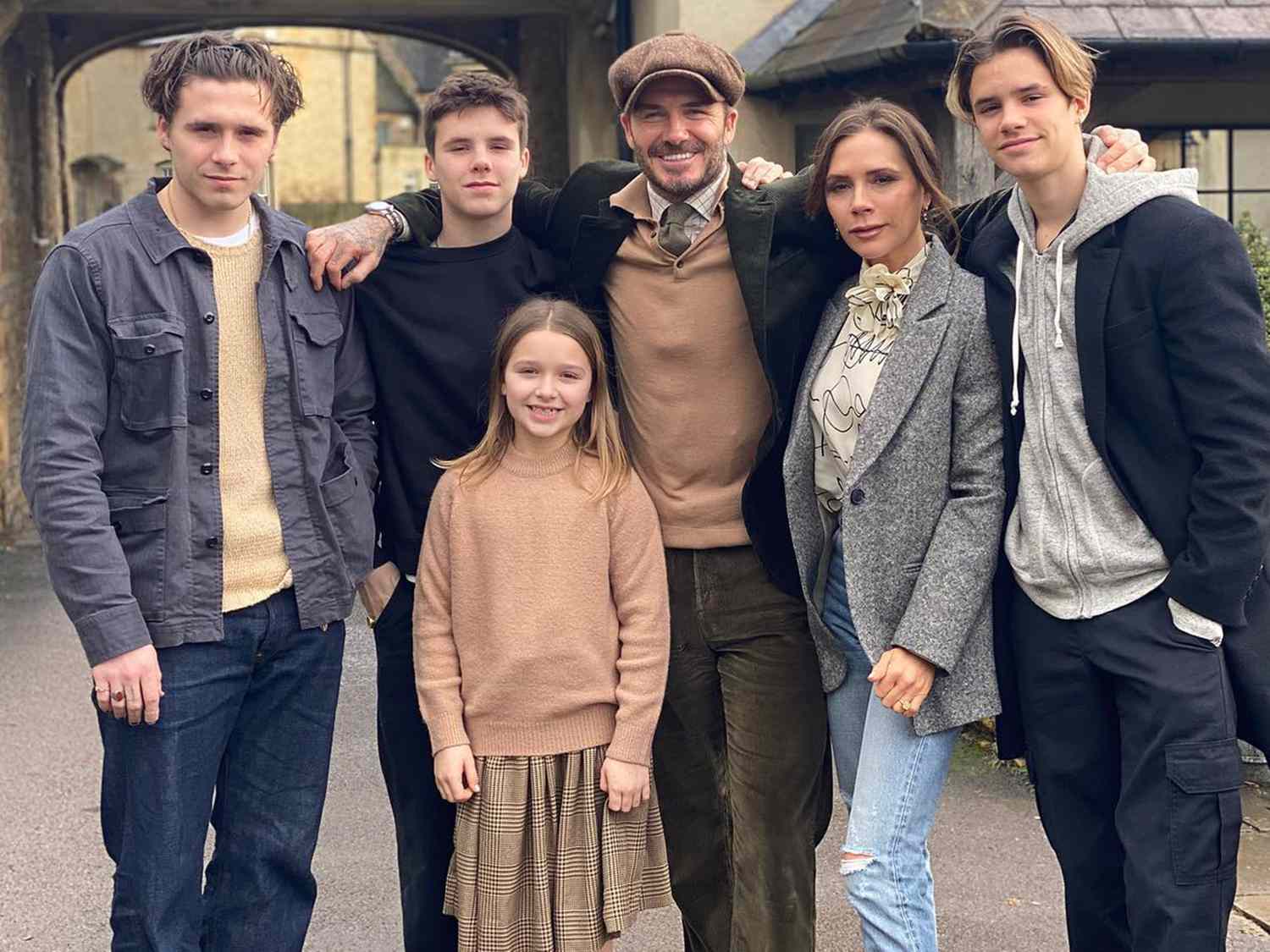 Vợ Beckham lên tiếng giữa lùm xùm rạn nứt gia đình-ongkinh