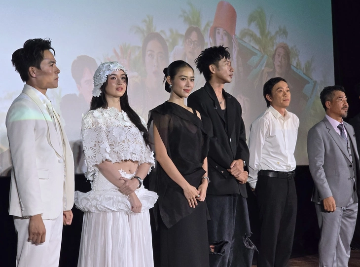 Hoài Linh cười khi nghe tin đồn mình thình lình 'chết, đột quỵ'