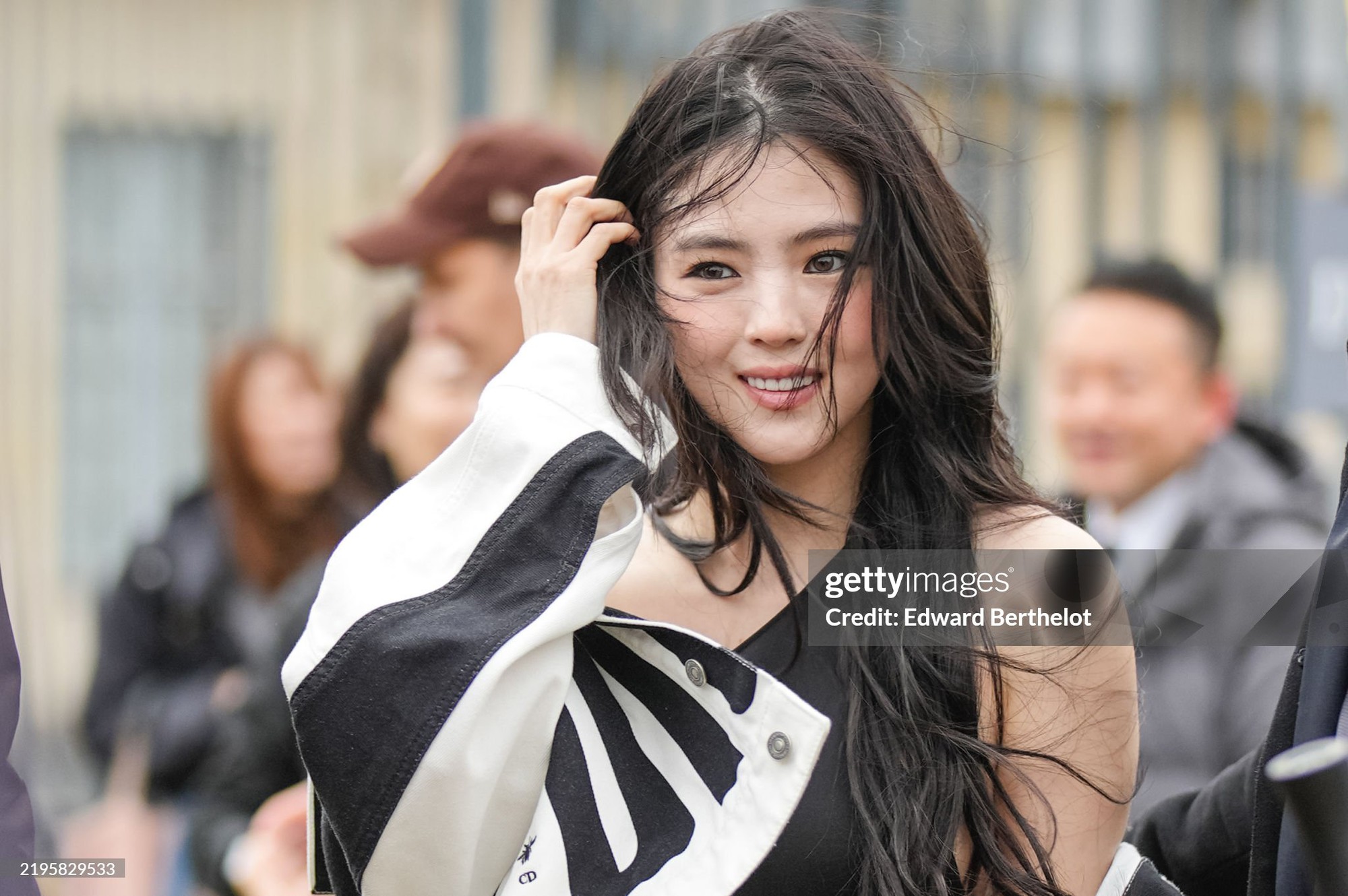 Han So Hee trị được anti fan số 1 của đời mình