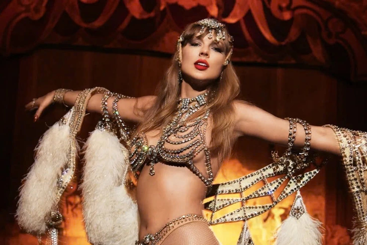 Taylor Swift: Ngọc nữ và vũ nữ