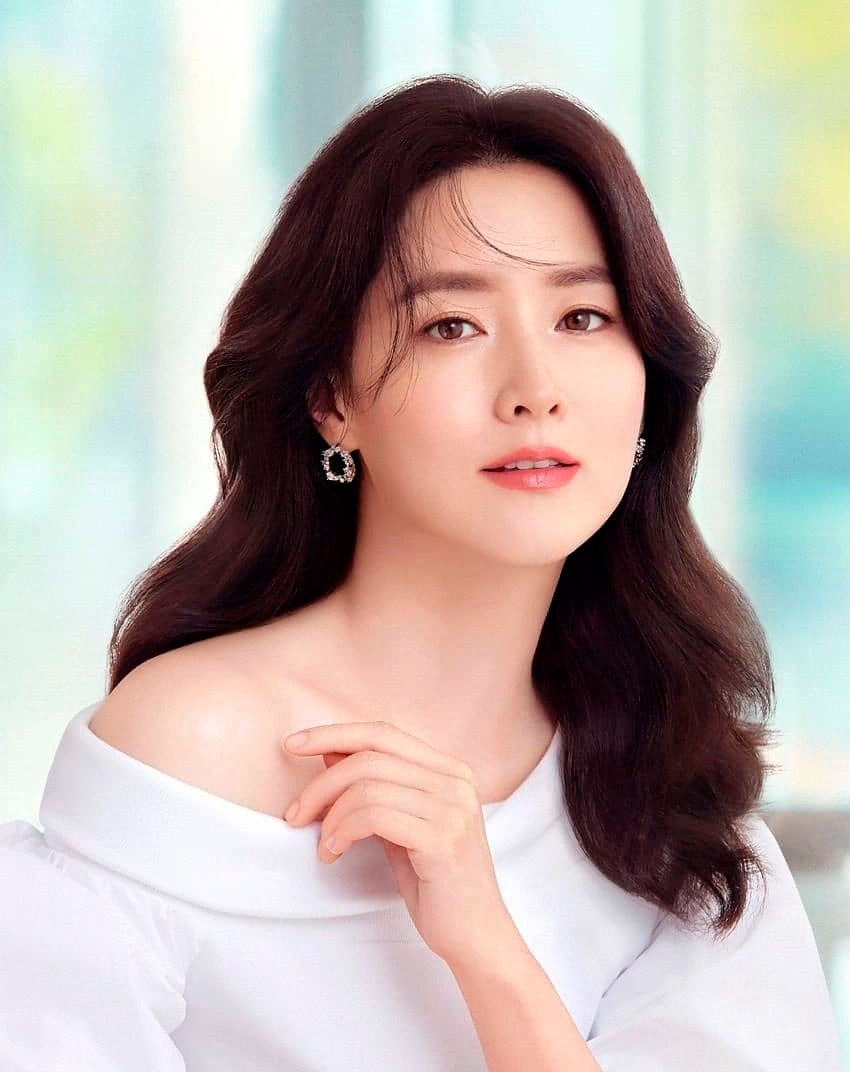 Khó nhận ra Dae Jang Geum ở tuổi 54!