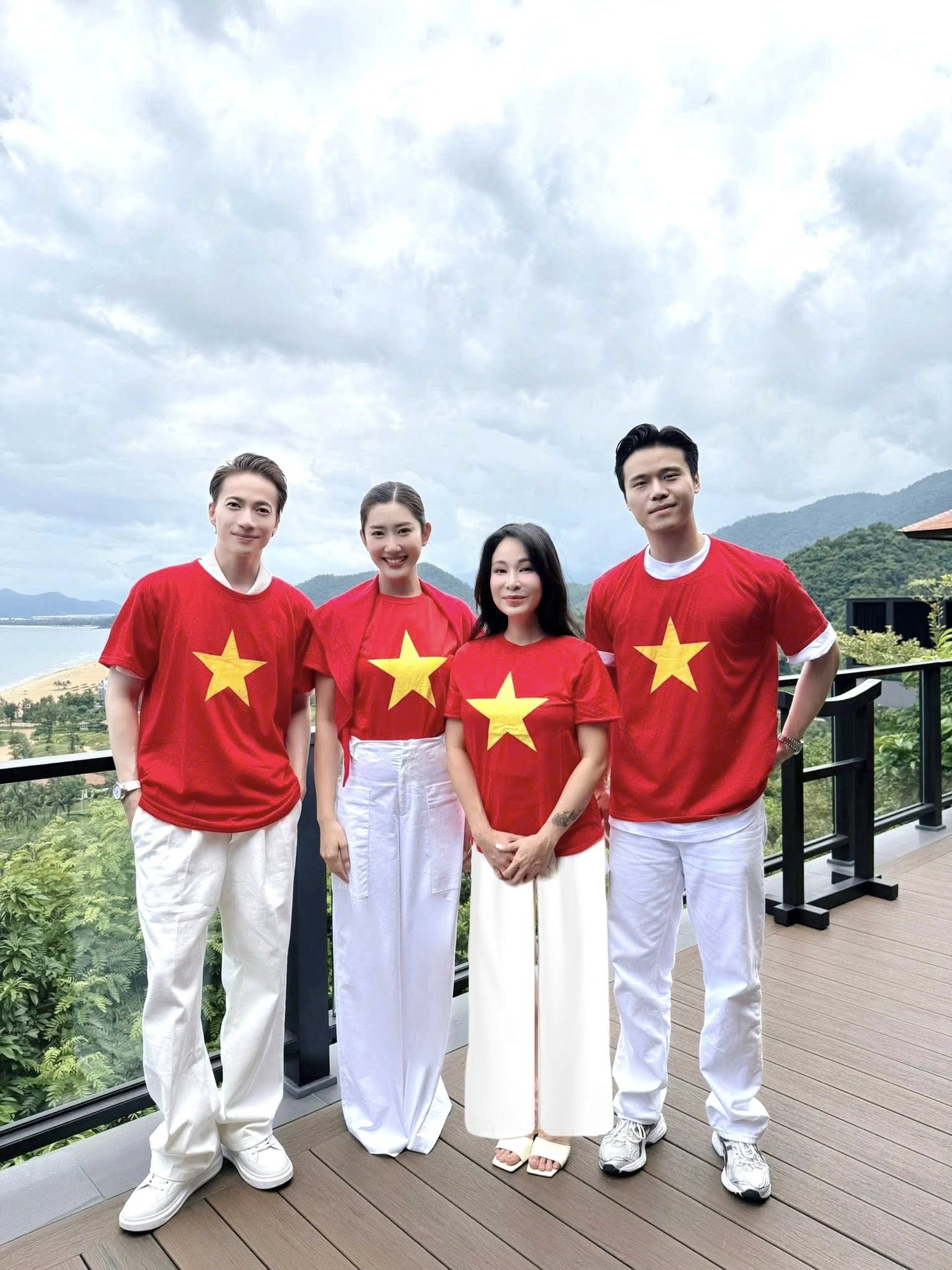 Hội bạn thân đồng loạt an ủi Thúy Ngân vì chia tay với Võ Cảnh?