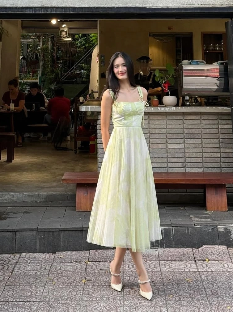 Thời trang đường phố của Ý Nhi