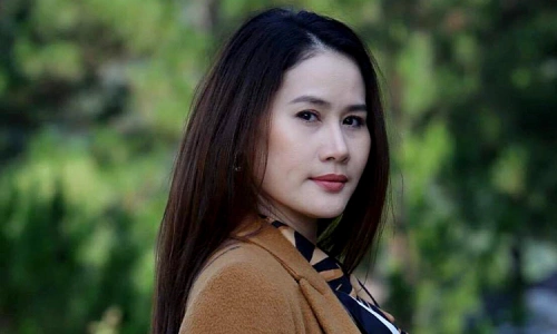Thân Thúy Hà lên tiếng về tranh luận diễn xuất ở 'Mưa đỏ'
