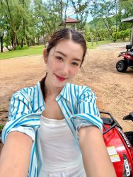Hội bạn thân đồng loạt an ủi Thúy Ngân vì chia tay với Võ Cảnh?