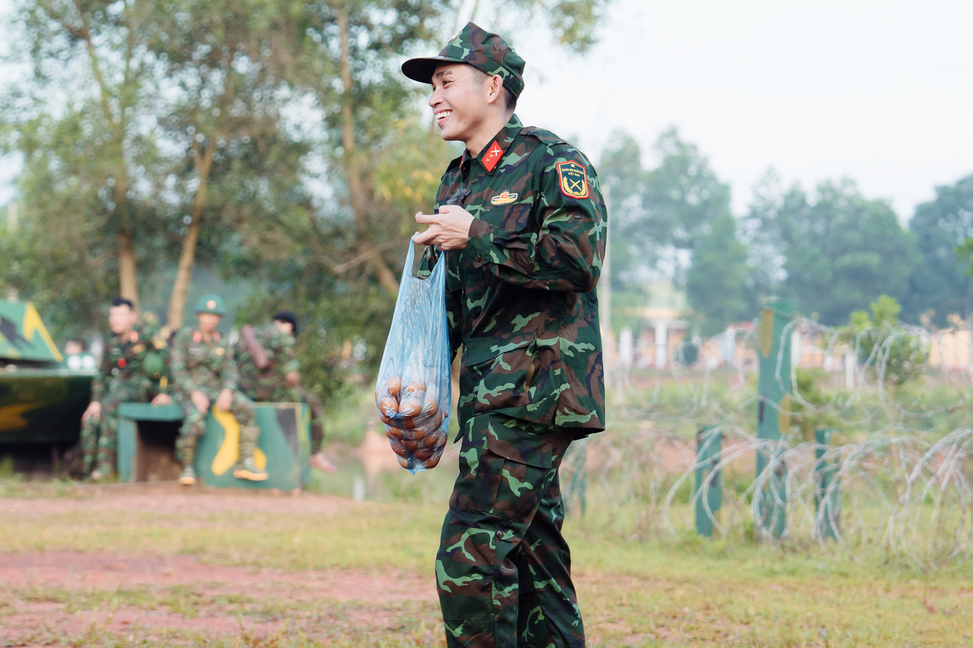 Anh Tú, Bình An và loạt sao nam cởi áo khoe body trong 'Sao nhập ngũ' 2025