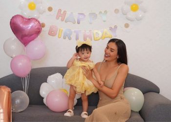 Võ Hoàng Yến tổ chức tiệc thôi nôi cho con gái, vắng bóng ông xã