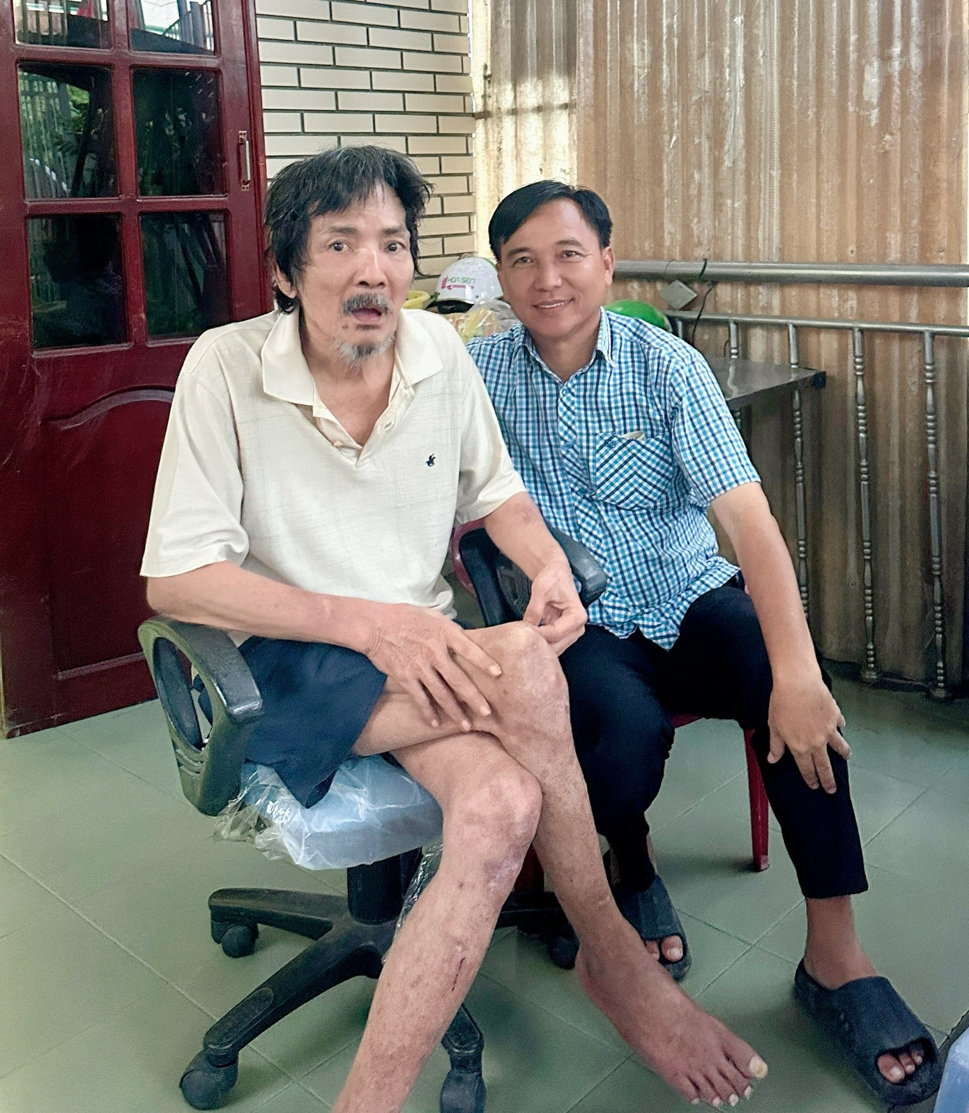 Tình trạng nghệ sĩ Thương Tín
