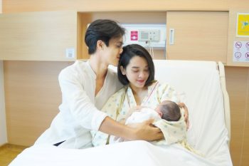 Quỳnh Lương tổ chức tiệc đầy tháng ấm cúng cho con gái