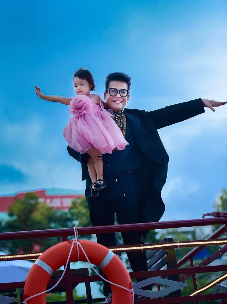 MC Thanh Bạch U70: Sống khép mình sau tai nạn, độc thân nhưng không cô đơn