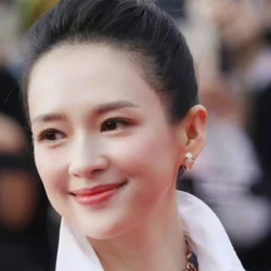 Vừa tái xuất, Chương Tử Di lập tức trở thành tâm điểm chú ý