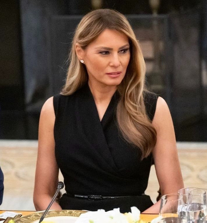 Phong cách quyền lực của bà Melania Trump