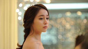 Vợ Lee Byung Hun - Lee Min Jung bị chỉ trích