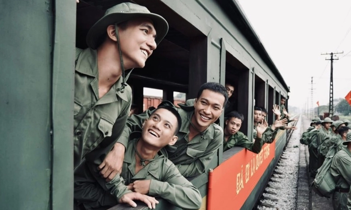 'Mưa đỏ' vượt 400 tỷ đồng, phá loạt kỷ lục phim Việt