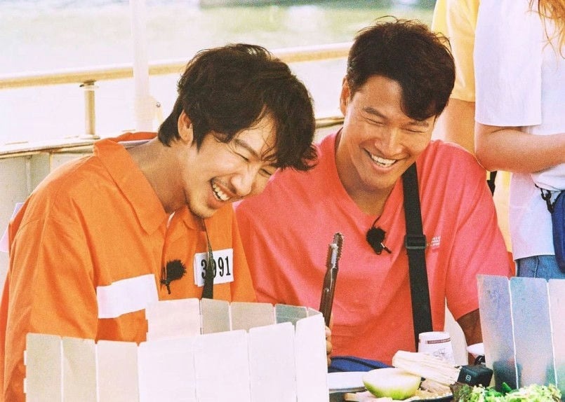 Lee Kwang Soo không xuất hiện tại đám cưới Kim Jong Kook, nghi vấn cạch mặt