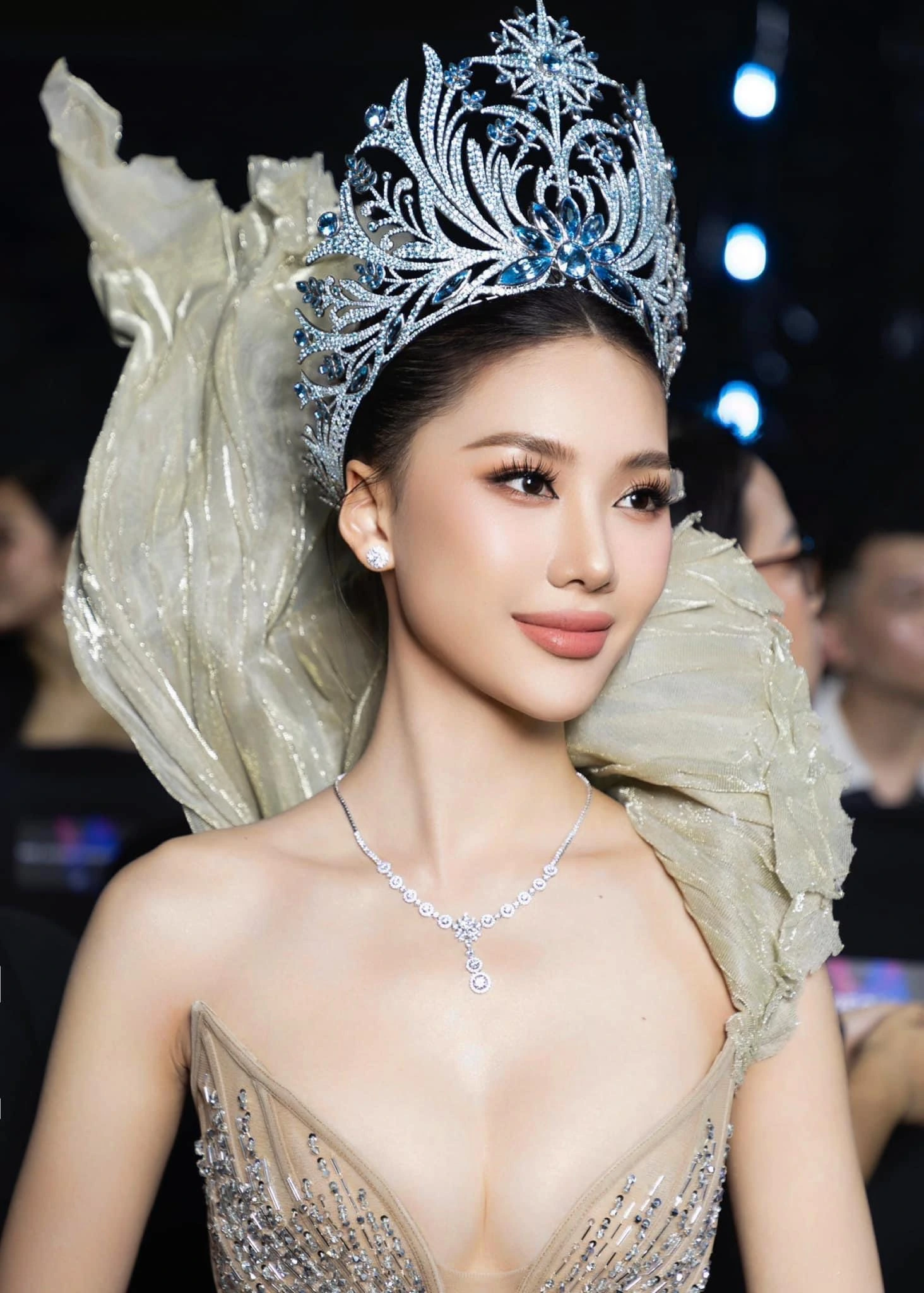 Bùi Quỳnh Hoa bị dọa tung clip nhạy cảm, phía Miss Universe Vietnam nói gì?