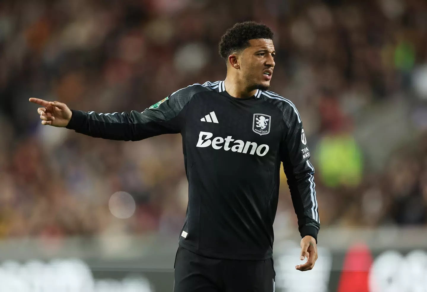 Jadon Sancho có ngày ra mắt thất vọng trong màu áo Aston Villa-ongkinh