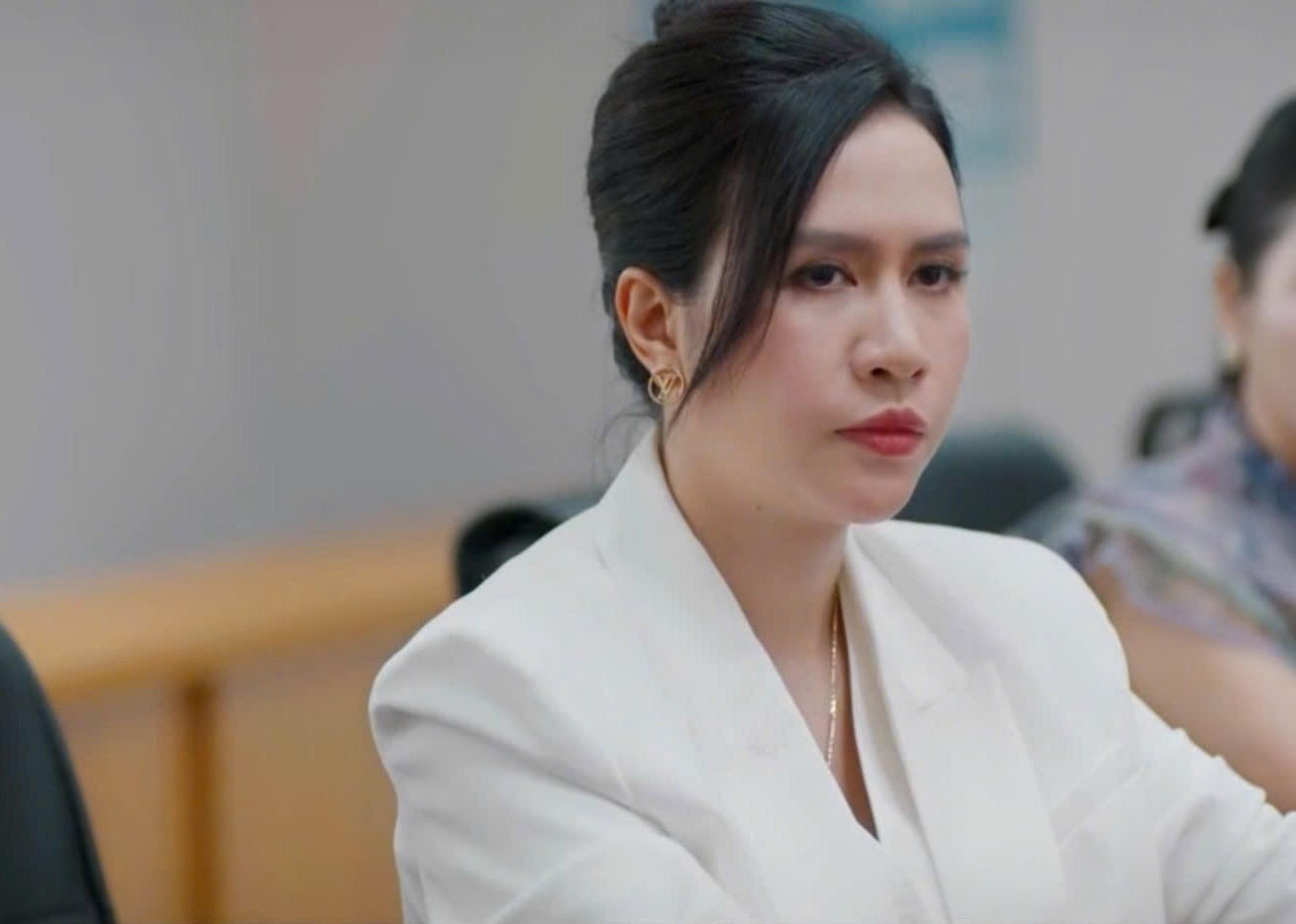 Diễn viên Trúc Mai: ‘Sau cảnh xô xát với Phương Oanh, có khán giả đòi tát tôi’