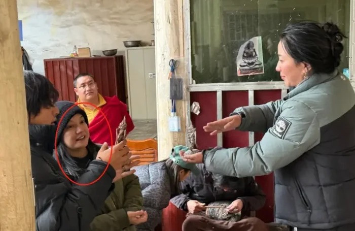 Những lần Triệu Vy xuề xòa, xuống sắc không nhận ra