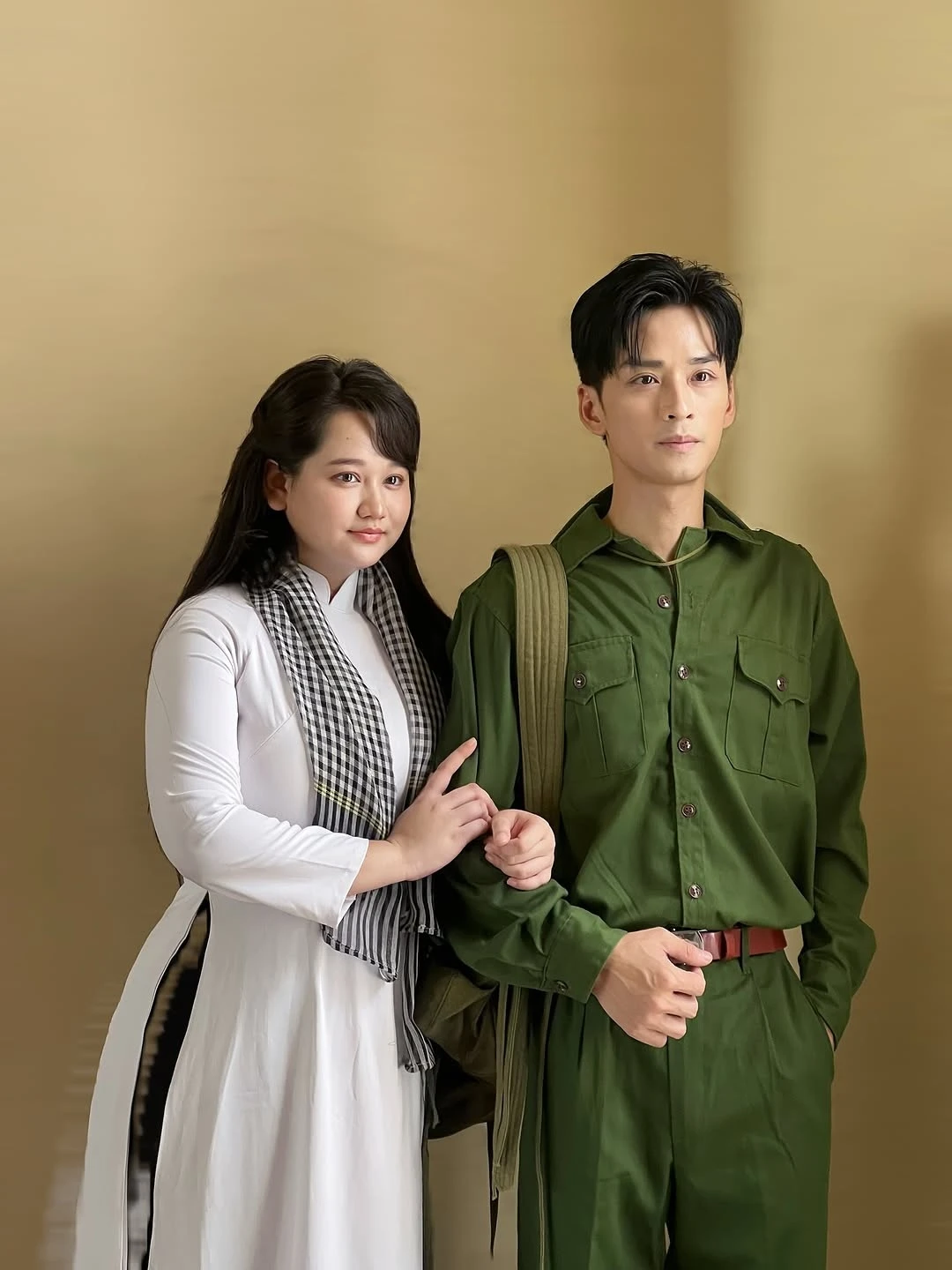 Hình ảnh Trúc Anh - Ngạn hội ngộ Hà Lan 'Mắt biếc'